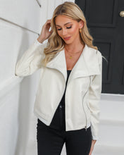 luvamia Faux Leather Jackets for Women Zip Up Lapel Collar Motorcyle Biker Short Jacket PU Leather Blazer Long Sleeves